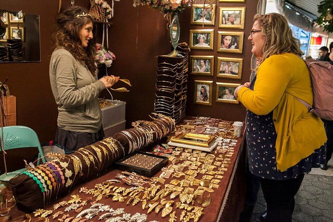 new-york-city-christmas-holiday-lights-and-markets-walking-tour