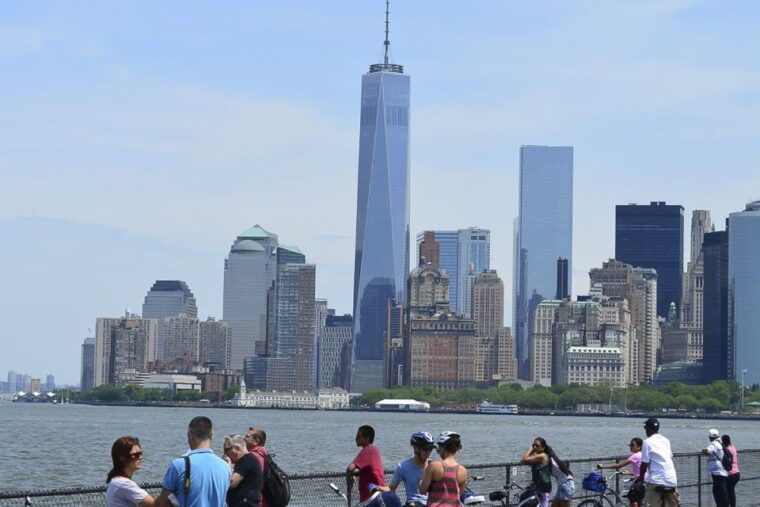 new-york-city-city-highlights-guided-bike-or-ebike-tour