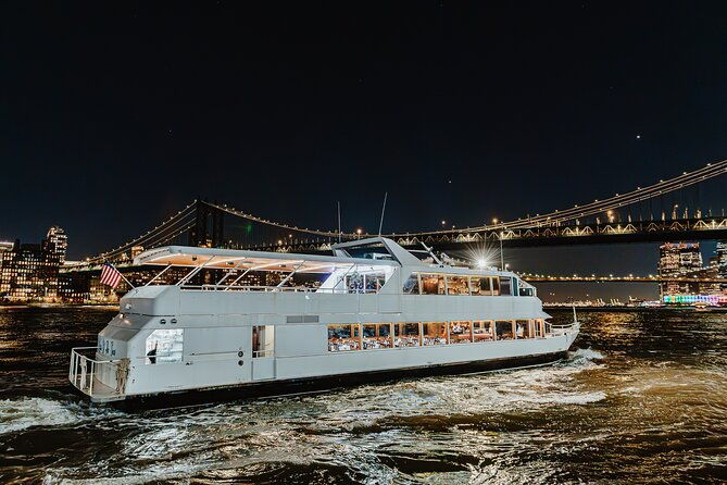 new-york-city-dinner-cruise-with-live-music