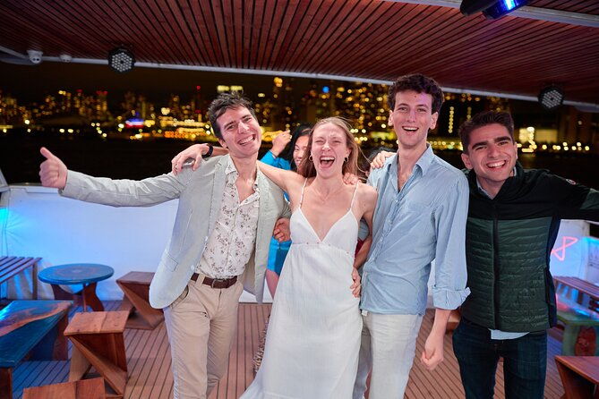 new-york-city-dinner-cruise-with-live-music