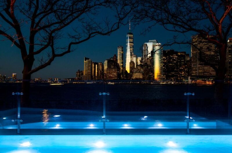 new-york-city-entry-ticket-to-qc-ny-spa-on-governors-island