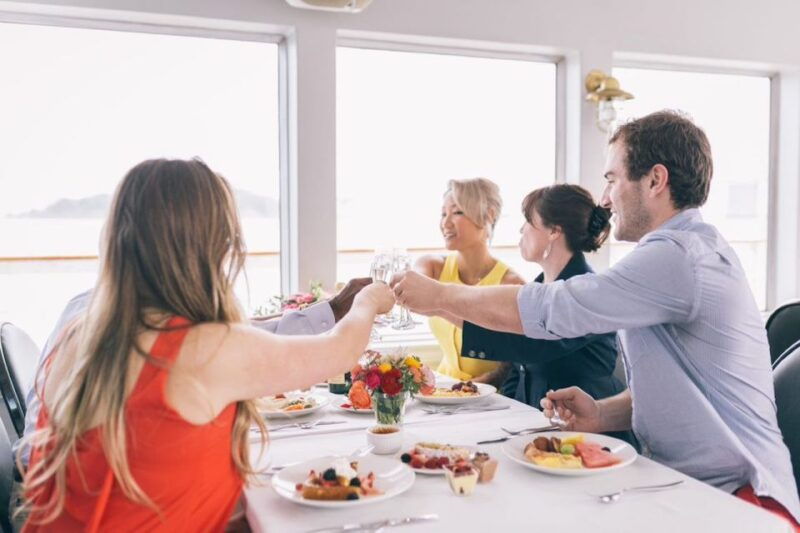 new-york-city-harbor-cruise-with-brunch-buffet-from-pier-15