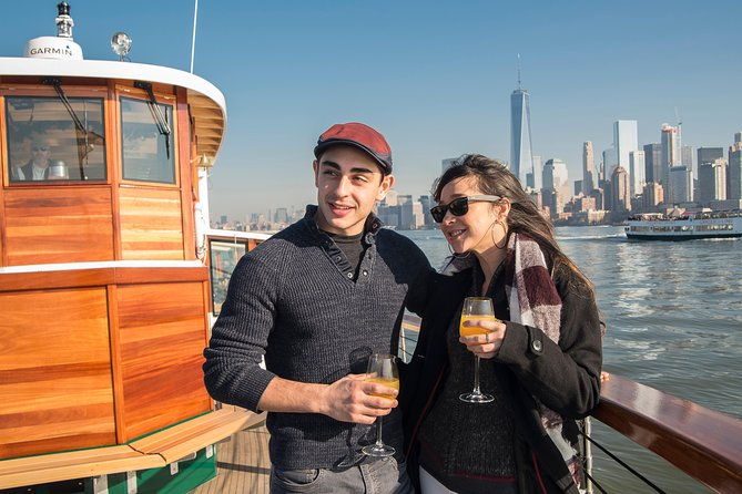 new-york-city-holiday-brunch-cruise-on-classic-boat