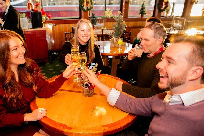 new-york-city-holiday-sunset-sightseeing-cruise