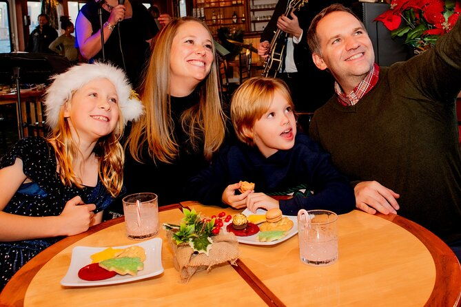 new-york-city-holiday-sunset-sightseeing-cruise