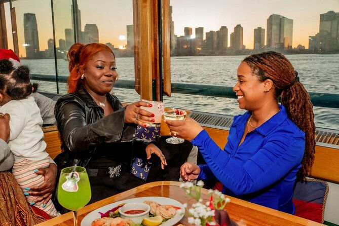 new-york-city-holiday-sunset-sightseeing-cruise
