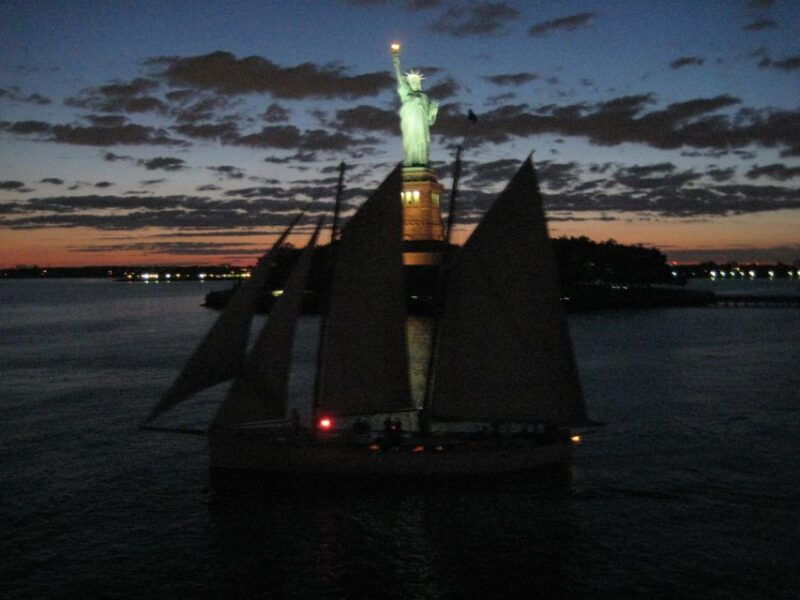 new-york-city-lights-schooner-sail