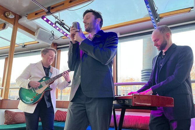 new-york-city-live-music-sightseeing-serenade-cruise