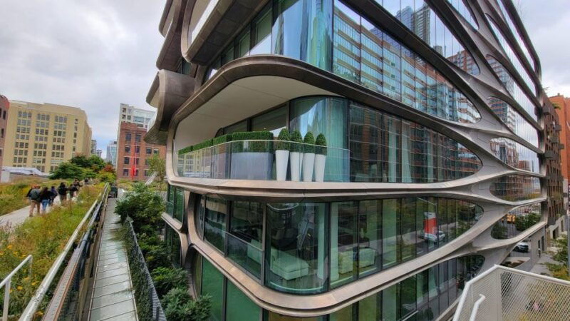 new-york-city-secrets-of-high-line-park-walking-tour