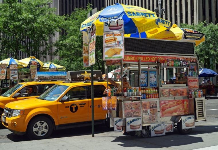 new-york-city-sightseeing-walking-tour-with-food-tastings
