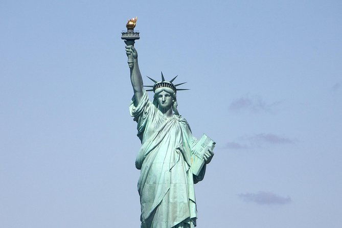 new-york-city-statue-of-liberty-super-express-cruise