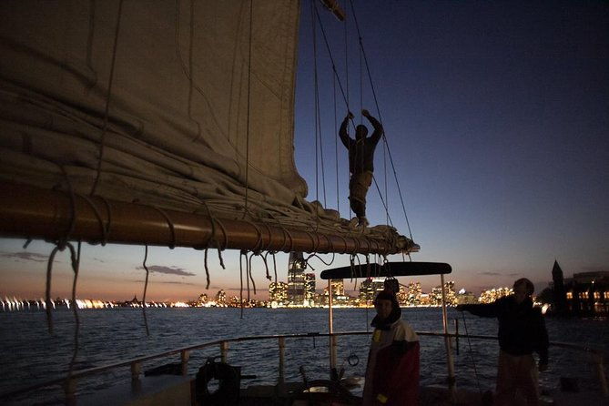 new-york-city-sunset-jazz-sail-aboard-clipper-city