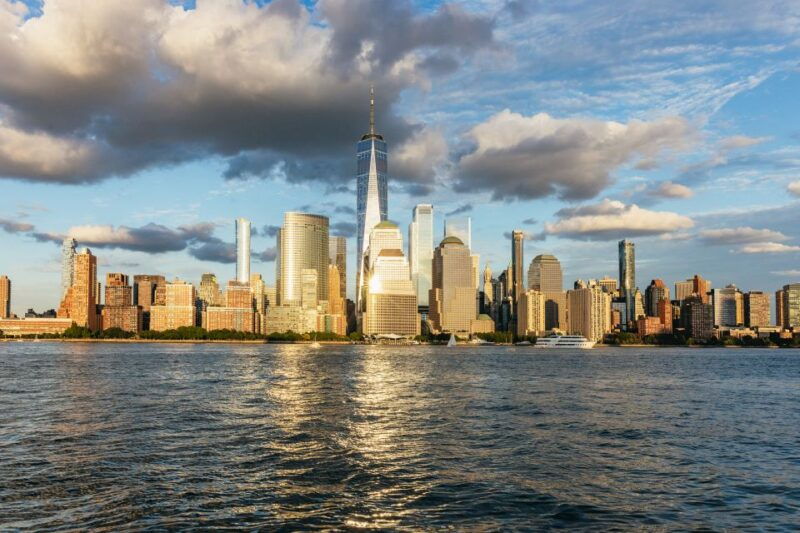 new-york-city-sunset-yacht-cruise