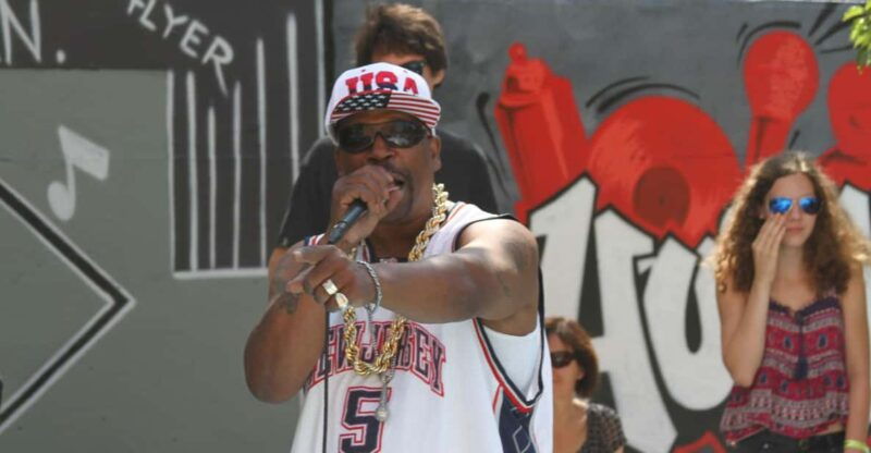 new-york-city-walk-this-way-harlem-hip-hop-walking-tour
