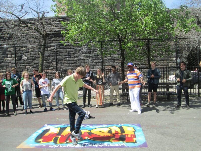 new-york-city-walk-this-way-harlem-hip-hop-walking-tour