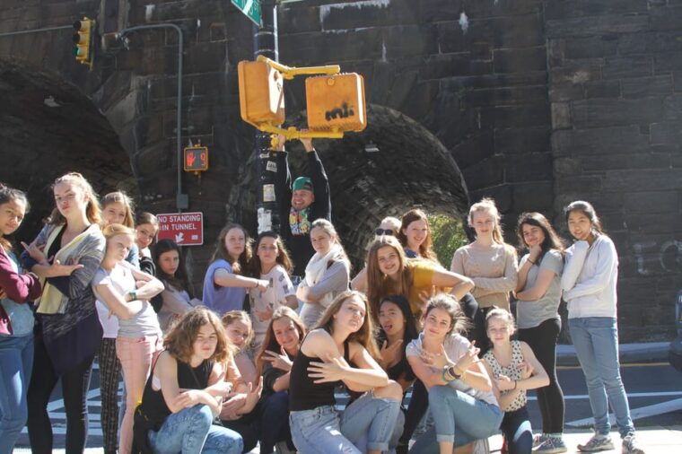 new-york-city-walk-this-way-harlem-hip-hop-walking-tour