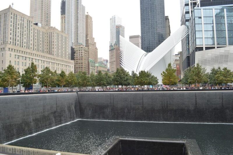 new-york-city-wall-street-and-9-11-memorial-walking-tour