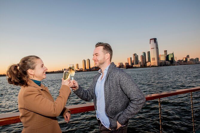 New York Harbor Live Holiday Jazz Cruise - Who Should Consider This Tour?
