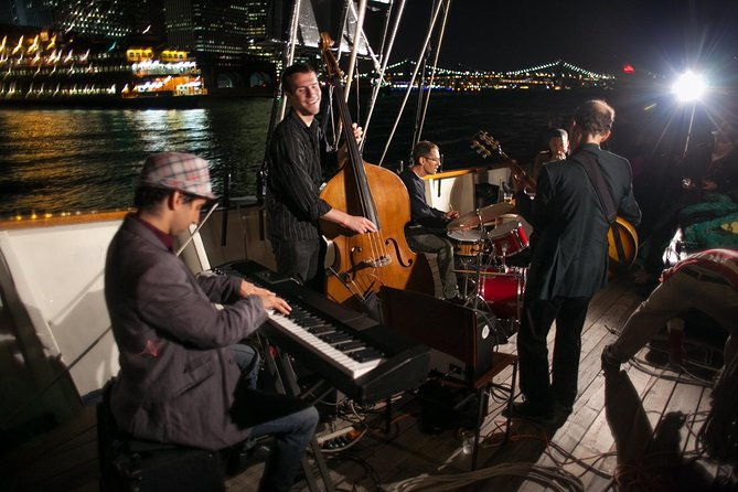 new-york-harbor-wine-and-jazz-sail-aboard-clipper-city