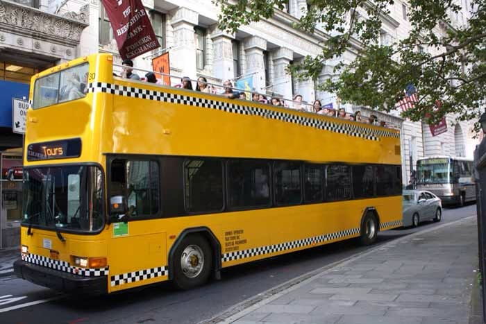 new-york-holiday-lights-grand-central