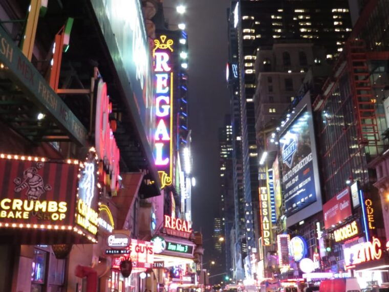 new-york-holiday-lights-grand-central