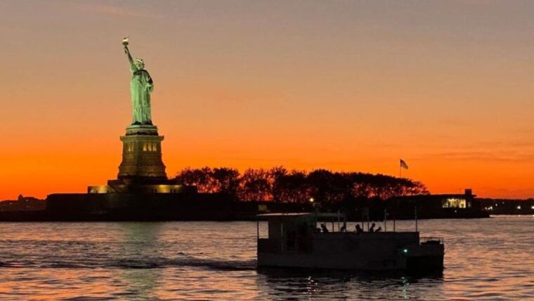 new-york-nyc-hot-tub-boat-cruise