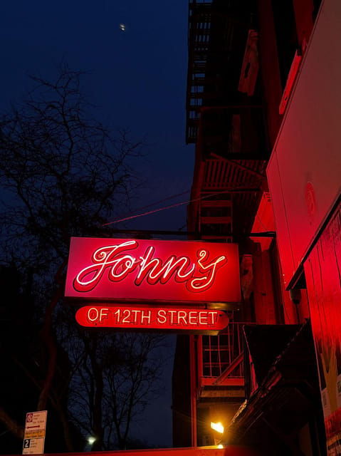 new-york-nypd-guided-gangs-and-mafia-walking-tour-with-food