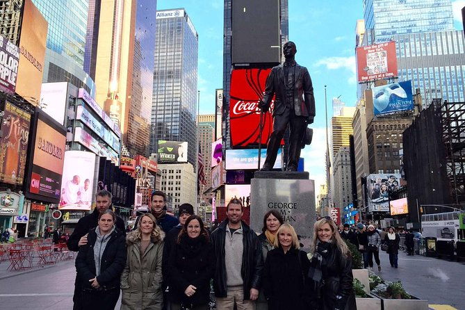 new-york-small-group-tour-plus-one-world-observatory-ticket