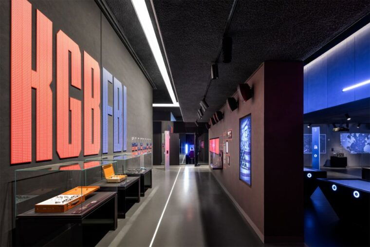 new-york-spyscape-spy-museum-experience