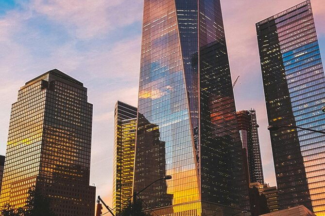new-york-times-square-evening-walking-tour-with-hot-dog