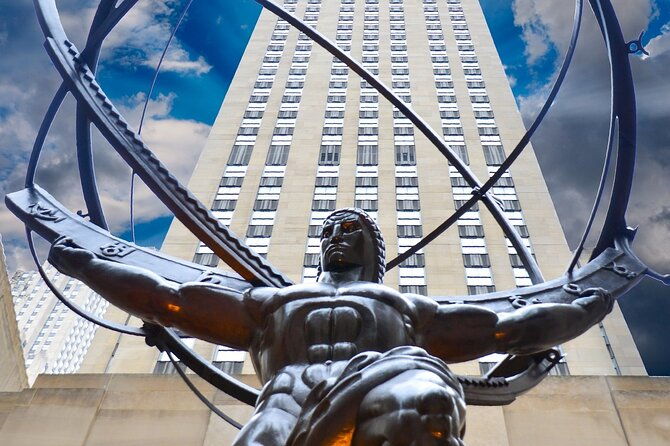 new-york-times-square-evening-walking-tour-with-hot-dog