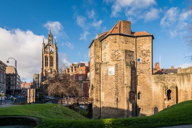 Newcastle True Crime Walking Tour - Exploring the Newcastle True Crime Walking Tour: An Engaging Journey Through Dark History