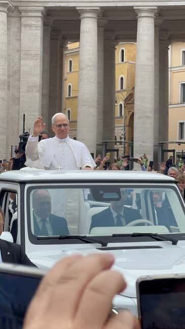 Newlywed couples blessing during Pope Leone XIV audience - Authenticity and Personal Touch