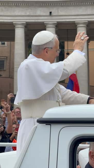 Newlywed couples blessing during Pope Leone XIV audience - The Sum Up