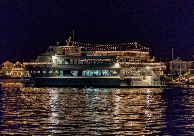 newport-beach-christmas-day-buffet-brunch-or-dinner-cruise
