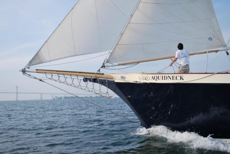 newport-day-sail-on-narragansett-bay-aboard-aquidneck