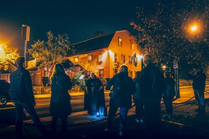 newport-historic-district-ghosts-guided-walking-tour