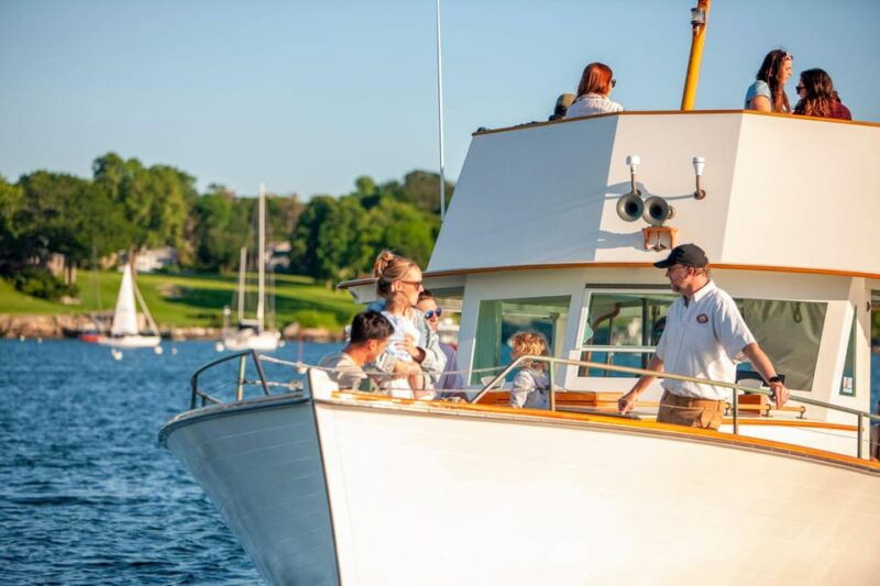 newport-ri-evening-cruise-on-newport-harbor