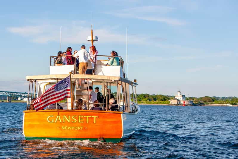 newport-ri-evening-cruise-on-newport-harbor