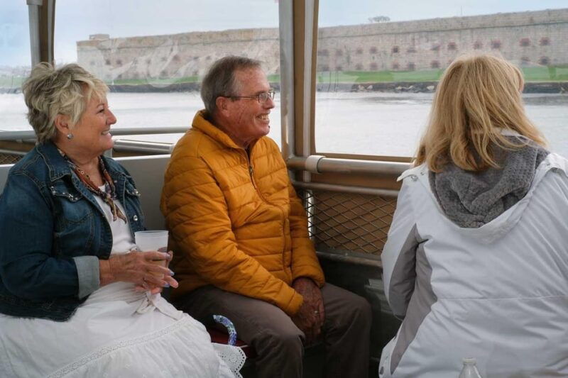 newport-ri-lighthouse-and-mimosa-cruise
