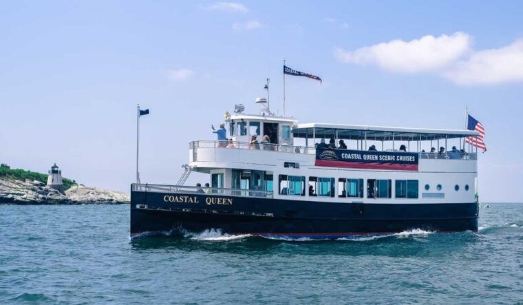 newport-ri-lighthouse-and-mimosa-cruise