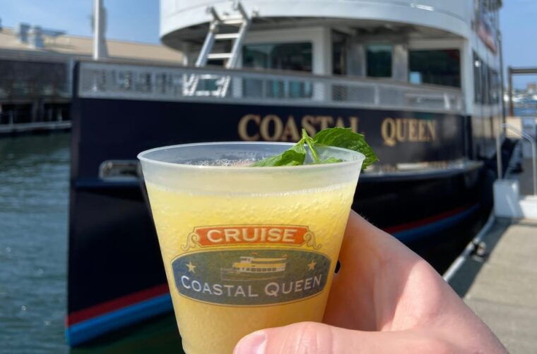 newport-ri-lighthouse-and-mimosa-cruise
