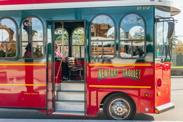 newport-scenic-trolley-tour