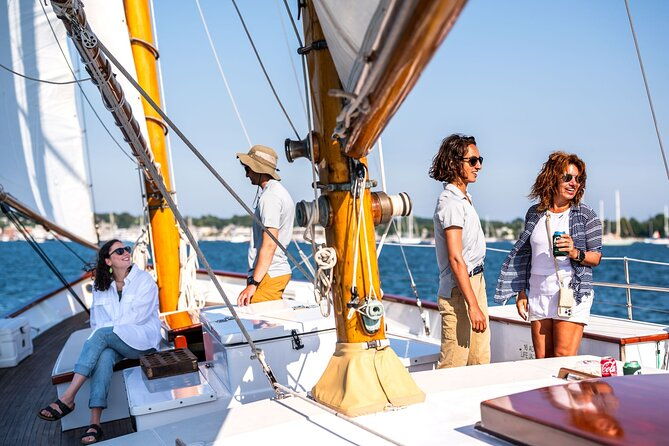 newport-sightseeing-day-sailing-experience-on-schooner-adirondack