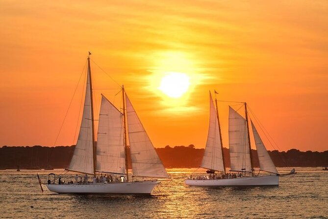 newport-sunset-sail-on-classic-sailboat