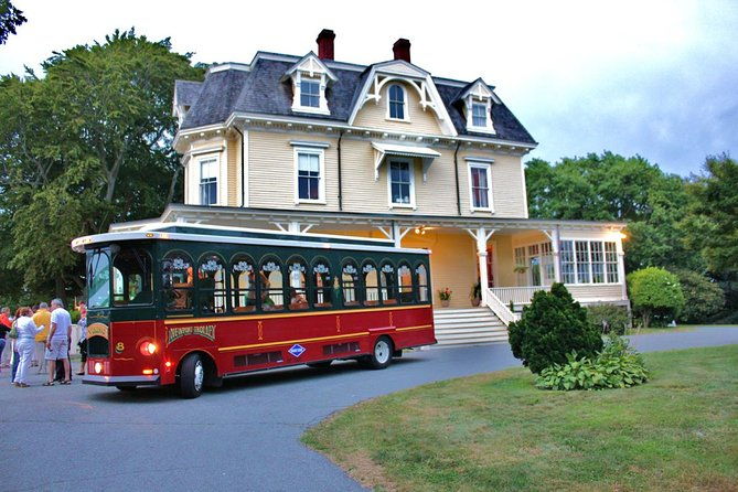 newport-trolley-tour-viking-scenic-overview