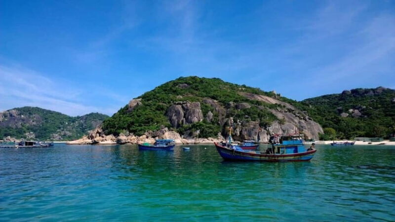 Ngoc Vung to A La Carte Ha Long  3D2N of Pure Bliss - Why This Tour Offers Great Value  