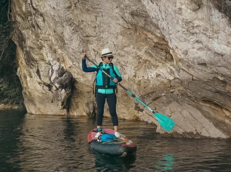 ngoi-hoa-bay-dragon-eyed-lake-sup-swim-adventure-tour