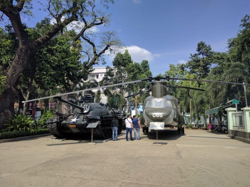nha-rong-port-cu-chi-tunnels-and-war-remnants-museum-tour