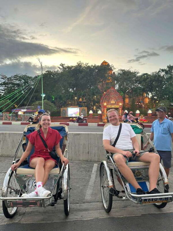 nha-trang-after-dark-by-cyclo-pedicab